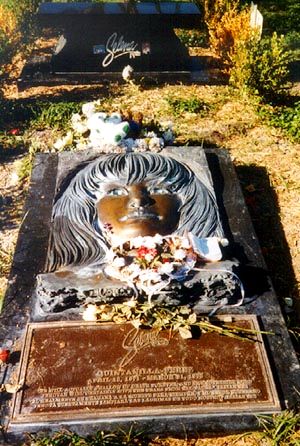 selena quintanilla perez casket yolanda saldivar death grave crime gravesite fotos site cmm famous mis tombstones simply known american memorial